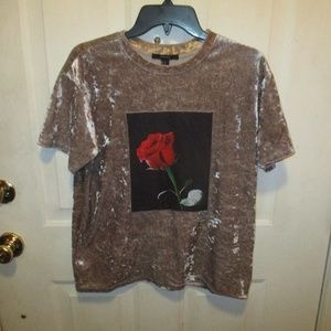 FOREVER 21 WOMEN'S TOP WITH RED ROSE FLOWER SIZE M